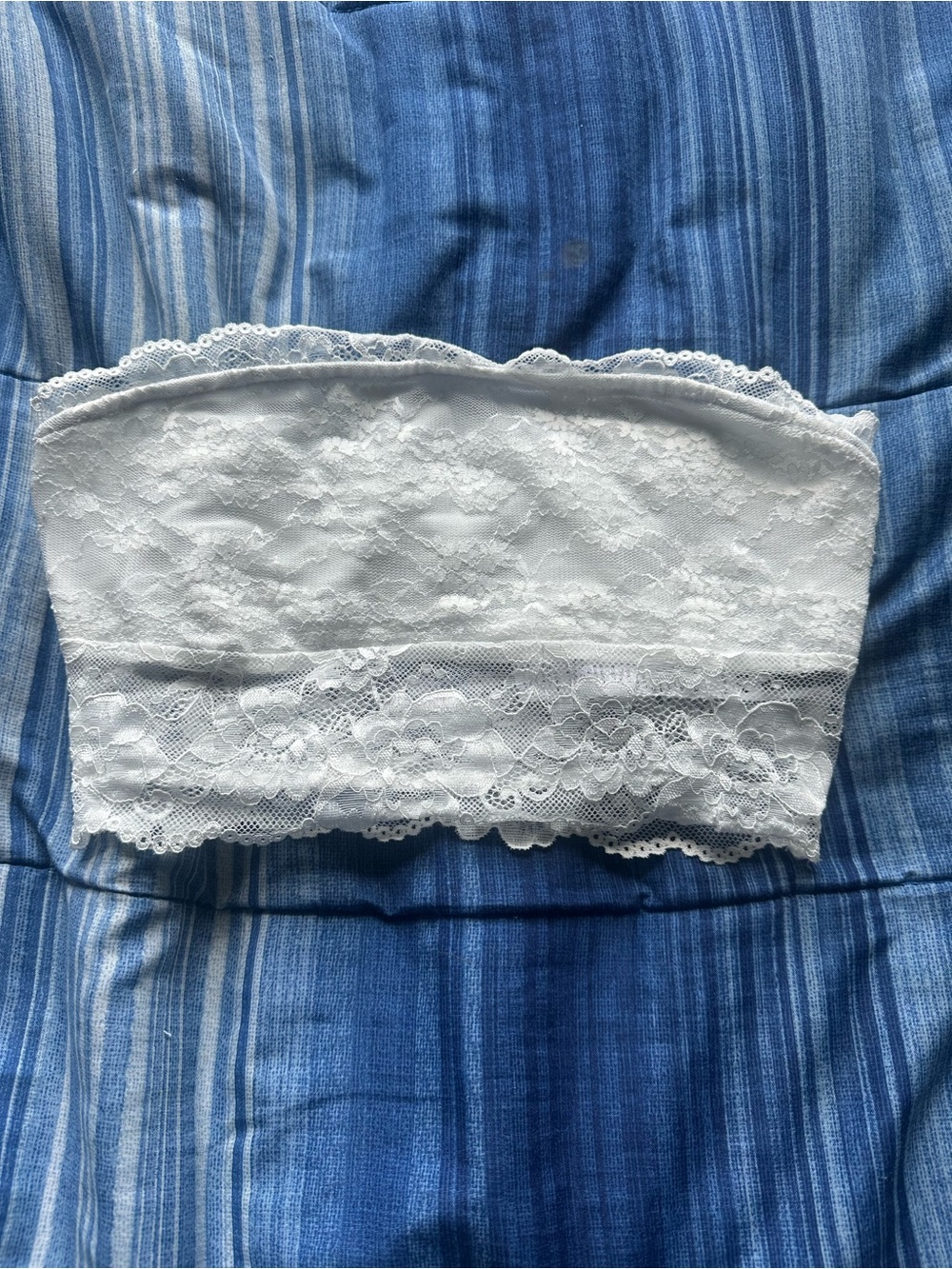 SHEIN White Lace Strapless Bandeau Crop Top